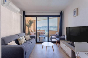 L'AZUR avec terrasse vue mer, piscine accessible et près des plages